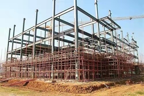 風は鋼鉄別荘が-囲まれたLGSFの家の構造を薄くする2階建ての軽いゲージに抵抗する